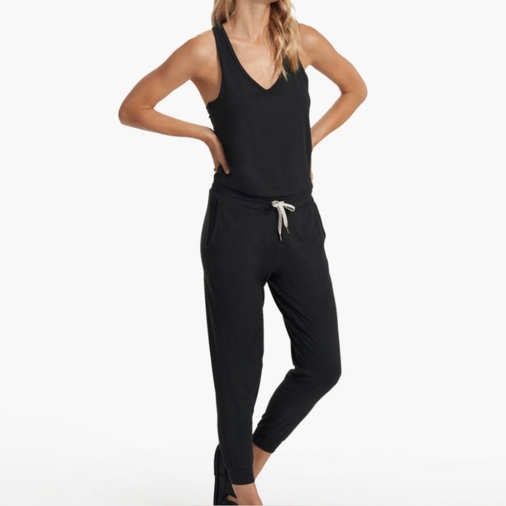 Vuori Charcoal Sleeveless Top